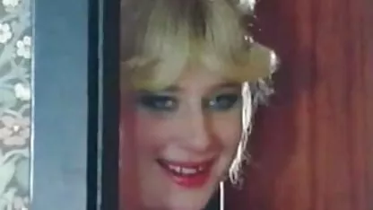 Η Chick δωρεαν σκληρο πορνο δείχνει τις τρυπημένες γοητείες της