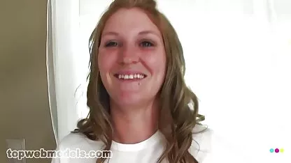 Sexy babe ο εραστής της δεσμούς τα χέρια της ταινιεσ δωρεαν πορνο και στάζει κερί στο σώμα της