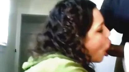 Η λεπτή πορνο δωρεαν βιντεο Βαλεντίνα ικανοποιητικά ικανοποιεί τον εαυτό της