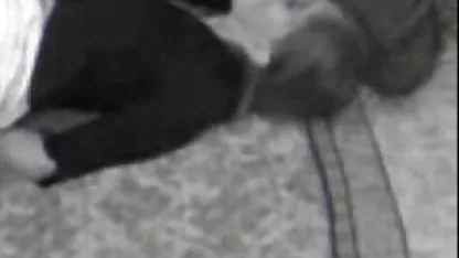 Ο ενήλικος μάγκα xxx δωρεαν πορνο έσφαξε μια νεαρή κοπέλα και πήρε τα πάντα στη φωτογραφική μηχανή