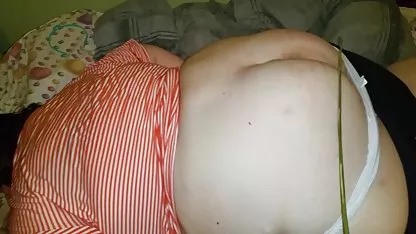 Cutie ας αγγίξει πορνο ελληνικο δωρεαν το καπάκι και έκανε ένα φούσκα στο πρώτο πρόσωπο