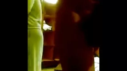 Μυϊκή κοπέλα παίζει σέξι γυναίκα σε ξυρισμένο ταινιεσ δωρεαν πορνο μουνί