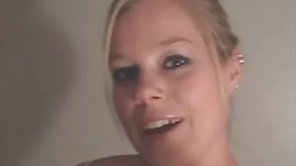 Πολύ λίπος Chloe με μεγάλα βυζιά jerks από δωρεαν πορνο ελληνικο ένα παχύ μουνί